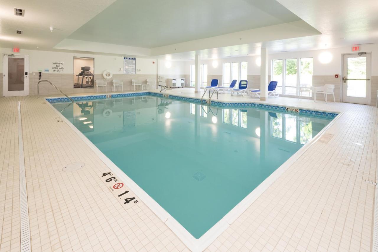 Express & - Michigan By Ihg Hotel 3*
