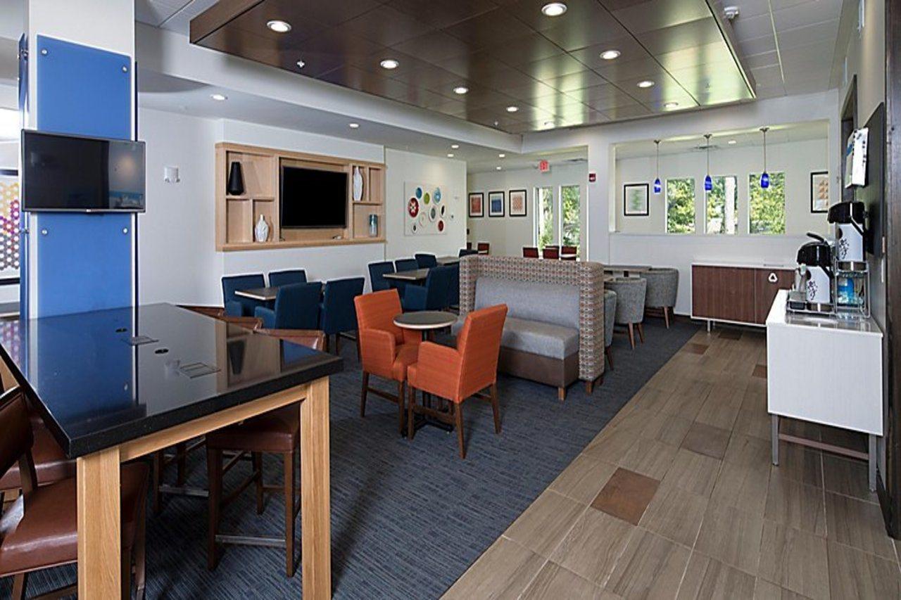 Express & - Michigan By Ihg