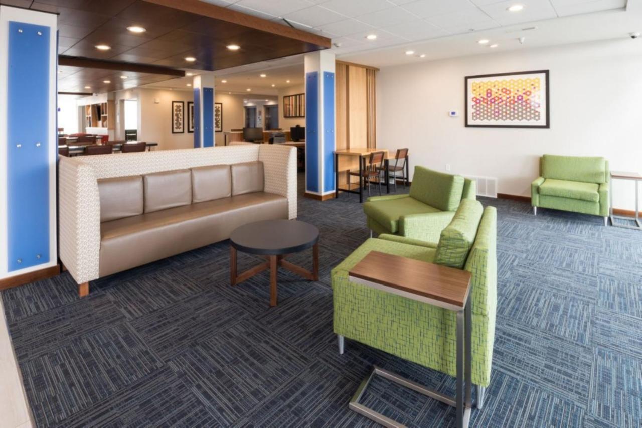 Hotel Holiday Express & - By Ihg Michigan City