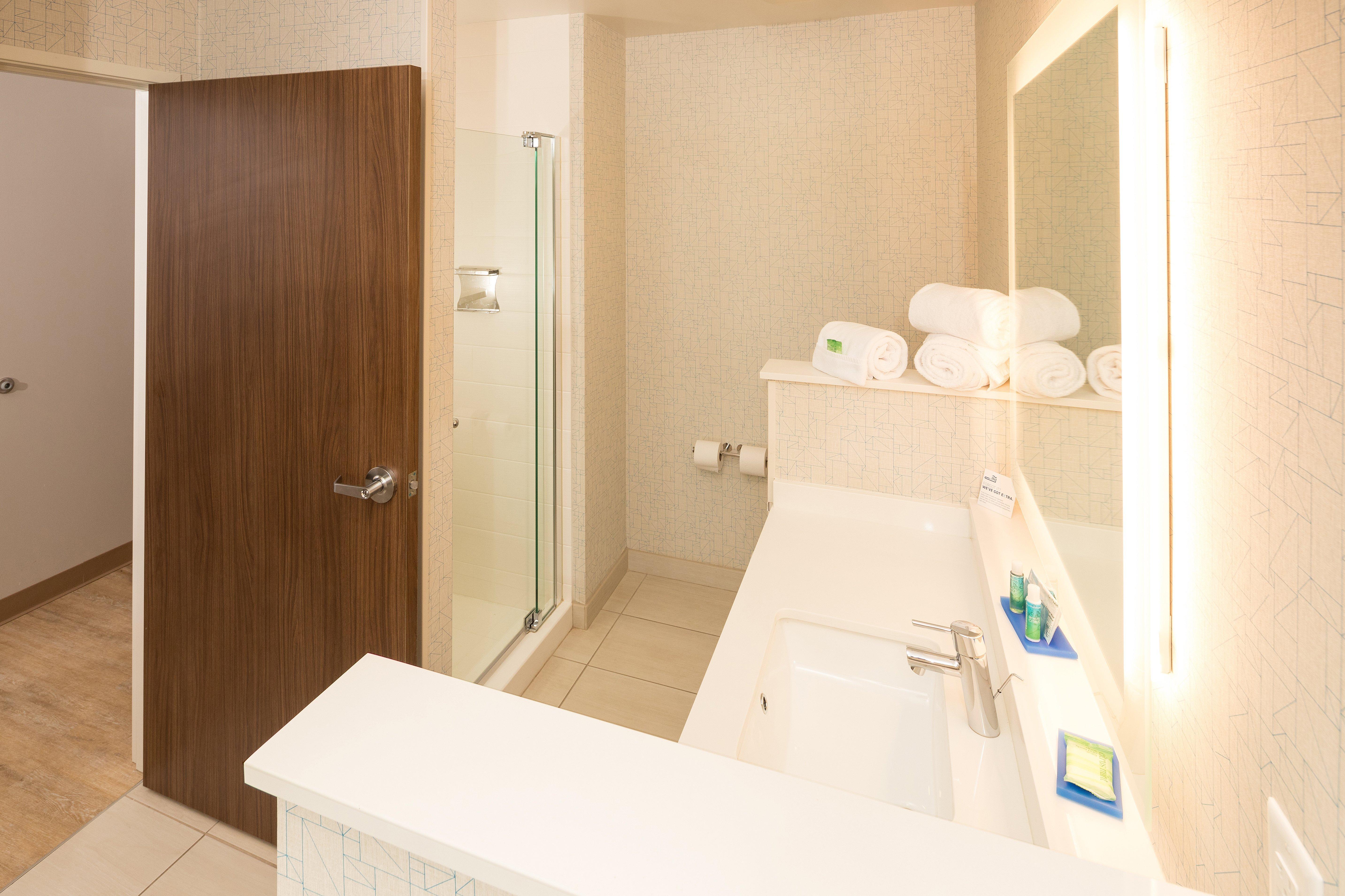 Holiday Express & - By Ihg